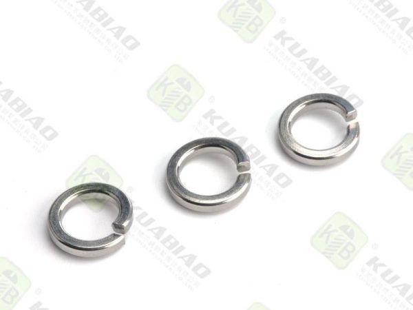 光伏夾具螺絲材質(zhì)要求標(biāo)準(zhǔn)(光伏發(fā)電用的螺絲型號)