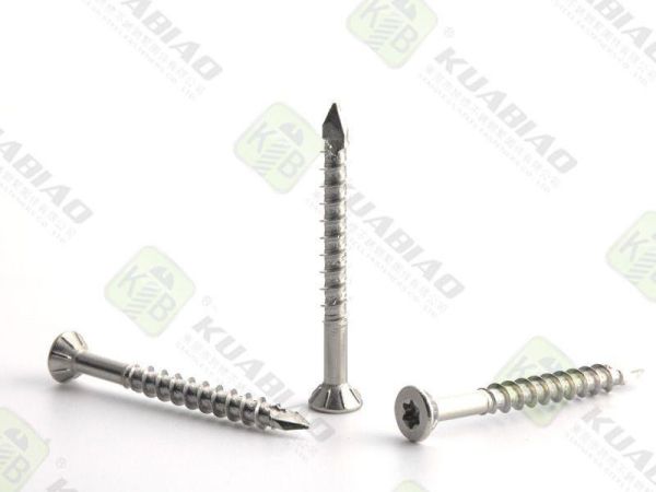 光伏架底座螺絲型號(hào)規(guī)格(光伏配套螺絲有哪些)