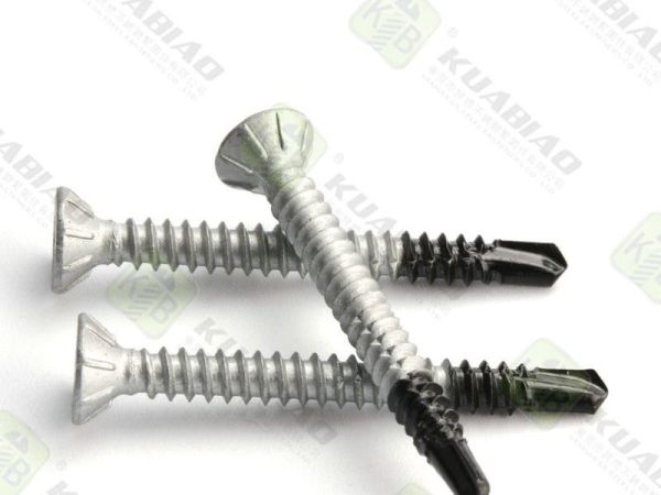 光伏板螺絲需要幾種材質(zhì)（光伏發(fā)電用的螺絲型號(hào)）